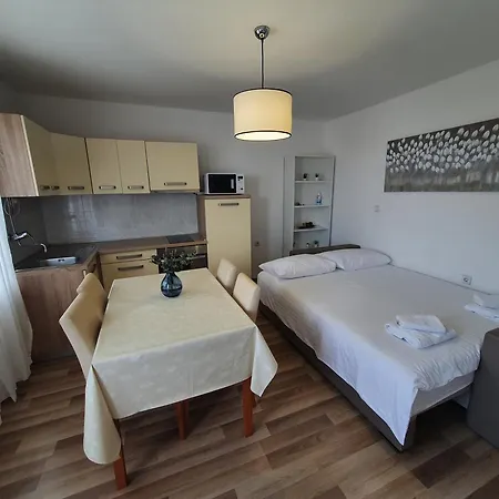 Lonza Apartmán Mlini