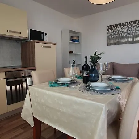 Apartament Lonza