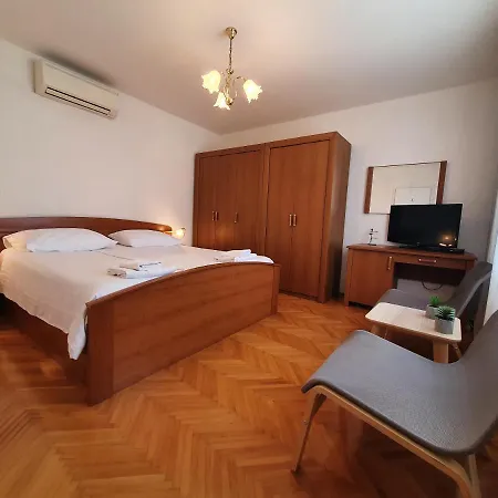 Lonza Apartament Mlini