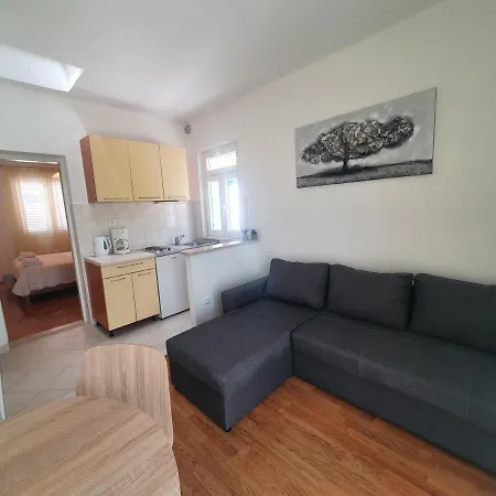 Apartament Lonza